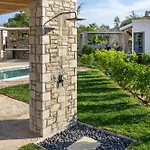 Stone Village Skala Maries * Скала-Марион